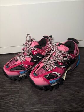 Authentic Balenciaga Pink track led Sneakers in men size 6